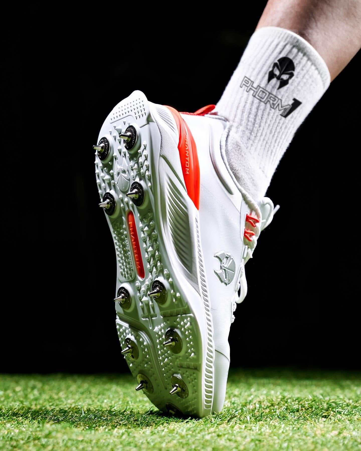 Phantom Phorm Cricket Shoes –